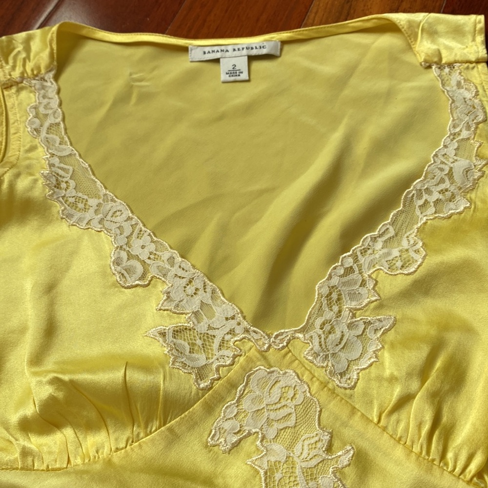 4 for $20 beautiful tops size 0-2 - Picture 5 of 12
